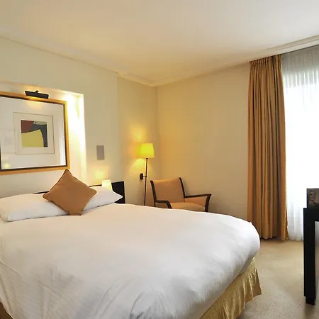 Parker Brussels Airport Hotel 4*